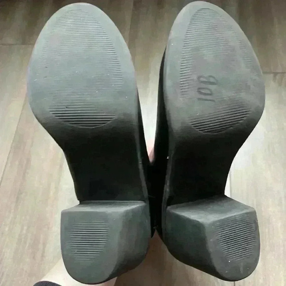 Black Heeled Boots - Picture 6 of 6